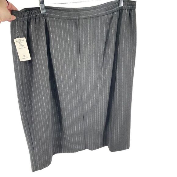 Signature By Larry Levine Womens Pinstripe Skirt Lined Stretch Gray Size 20W NWT - Picture 2 of 8